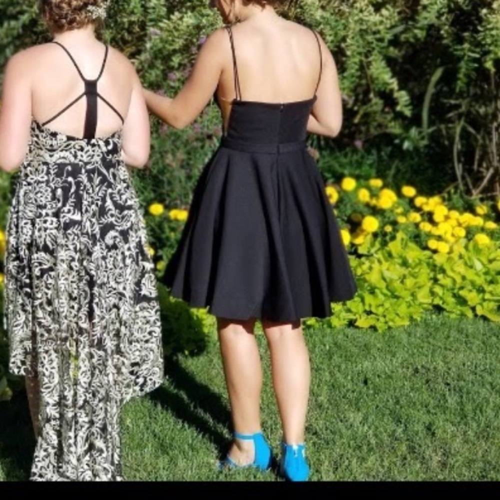 Sherri Hill Black Homecoming dress - Picture 3 of 3